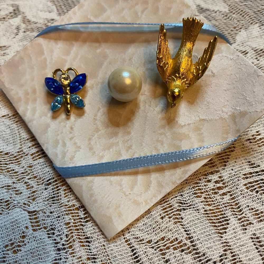 3 vintage lapel pins ( or men's tie tac) bird , butterfly and pearl.